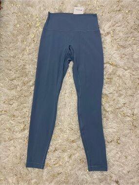 lululemon athletica. lululemon Align™ No-Line High-Rise Pant 28". Size. 8